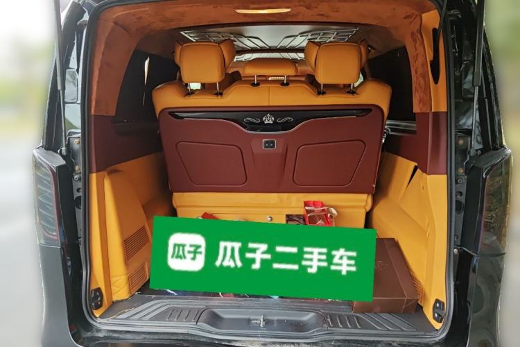 Used Mercedes-Benz Vito 2021 2.0T Elite Version 7 Seats Trunk