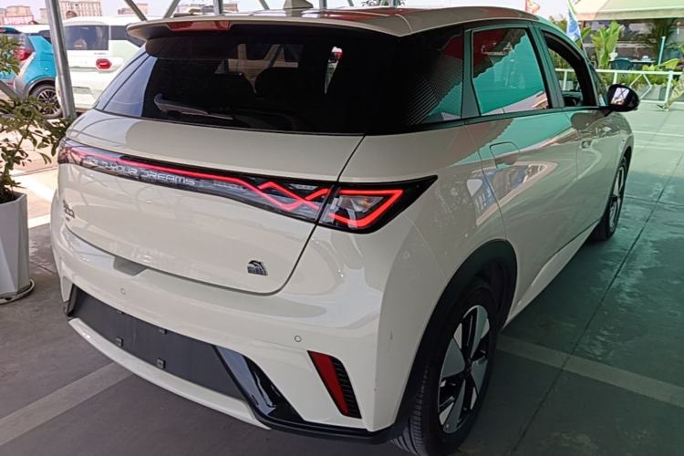 Used BYD Dolphin 2023 420 km Fashion Edition
