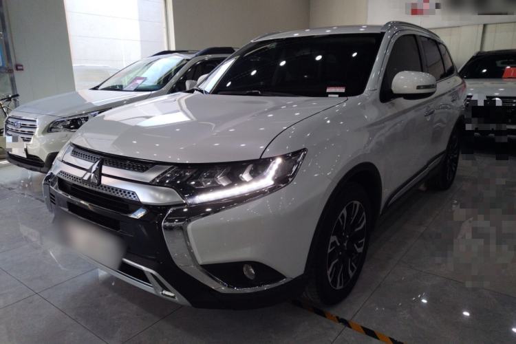 Used Mitsubishi Outlander 2020 2.4L 4x4 Zhi Xiang Edition 5 Seats