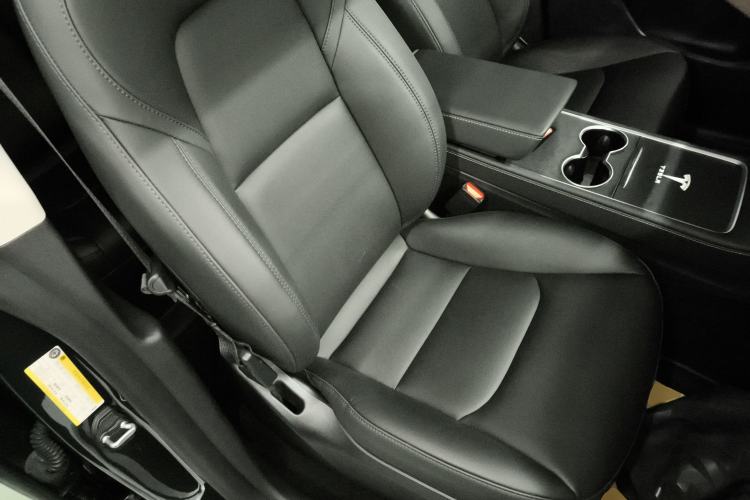 Used Tesla Model Y 2024 Rear-Wheel-Drive Version
