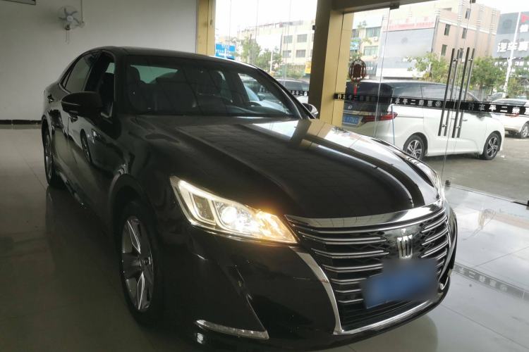 Used Toyota Crown 2015 2.0T Fashion Edition
