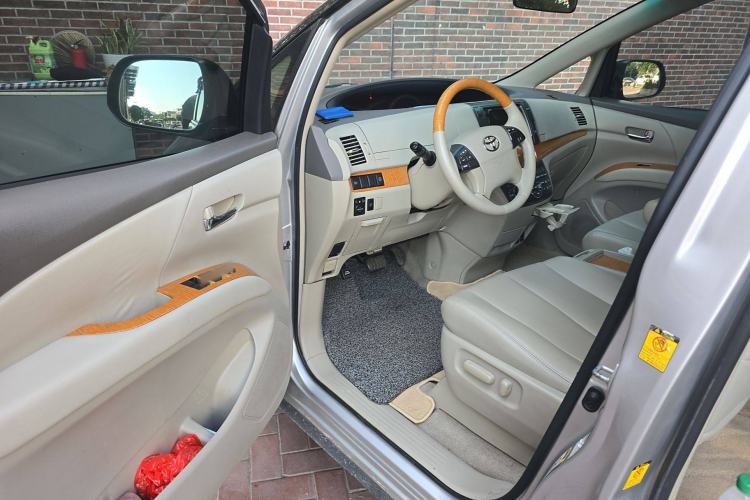 Used Toyota Previa 2007 3.5L 7-Seater Luxury Version
