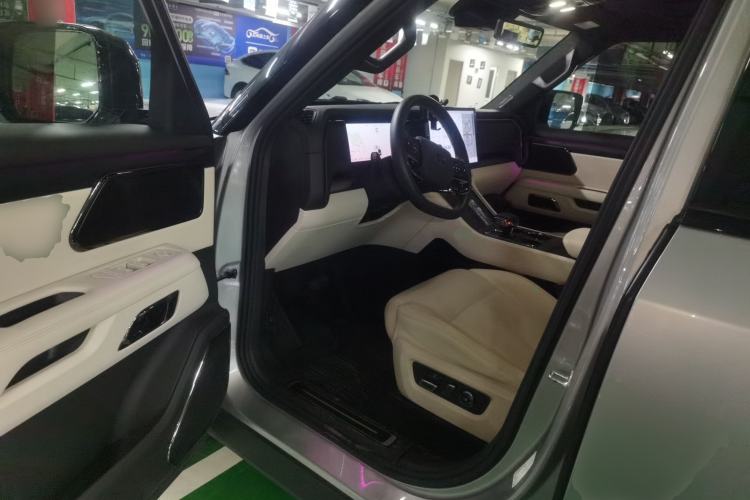 Used Polestones 01 2023 All-Purpose 7-Seater Version
