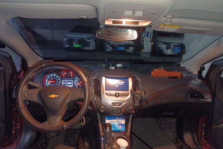 Used Chevrolet Cruze 2018 320 Automatic Pioneer Sunroof Edition
