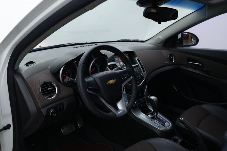 Used Chevrolet Cruze 2013 Hatchback 1.6L Automatic Luxury Model