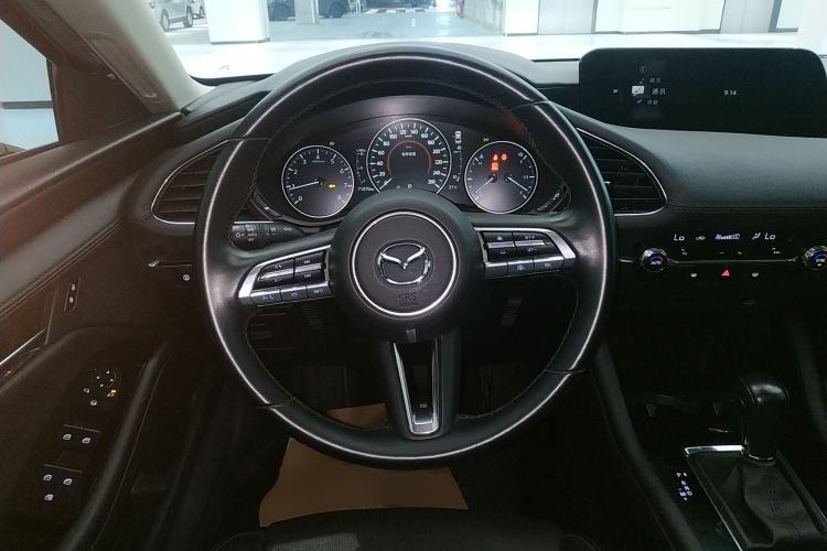 Used Mazda 3 Axela 2021 2.0L Automatic ZhiZun Edition Steering Wheel