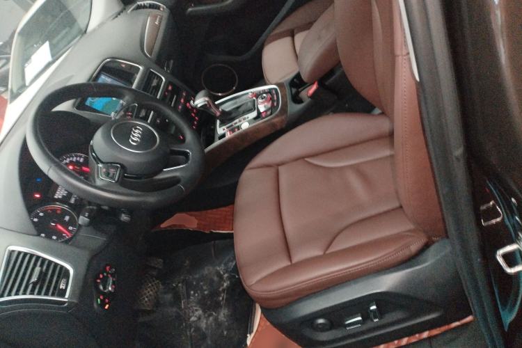 Used Audi Q5 2015 40 TFSI Comfort Model Left Front Seat