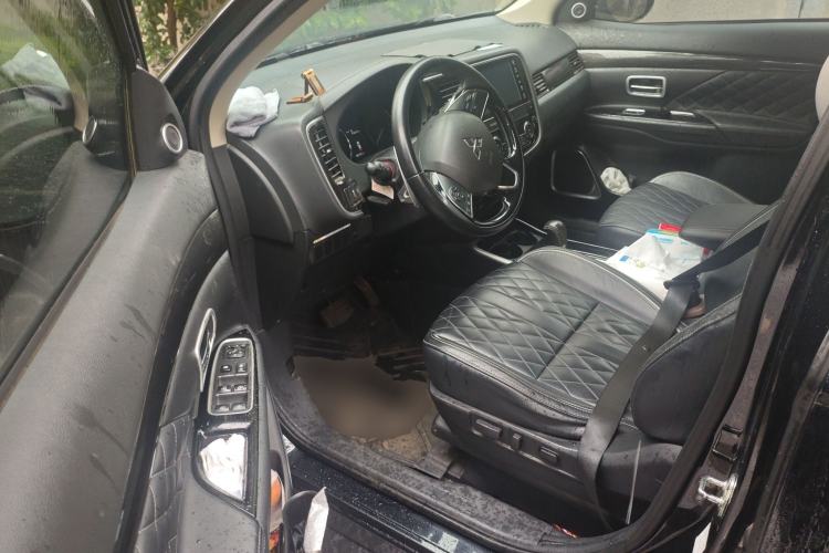 Used Mitsubishi Outlander 2020 2.4L 4x4 Zhi Xiang Edition 5 Seats