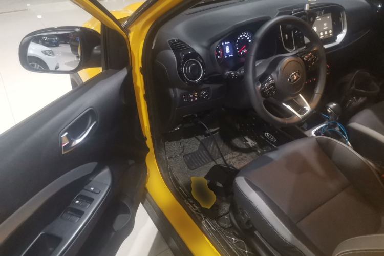 Used Kia kx1 Stonic 2021 1.4L CVT Fun & Sunroof Model Driver Seat