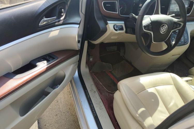 Used Buick GL8 2014 2.4L Executive Edition