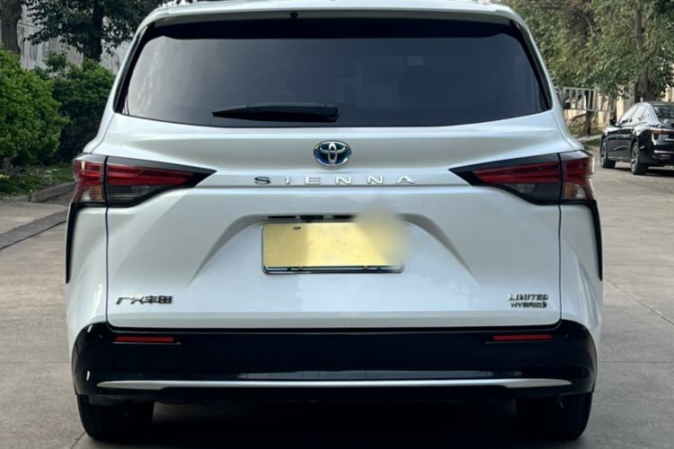 Used Toyota SIENNA 2021 2.5L Hybrid Premium Edition Exterior 3