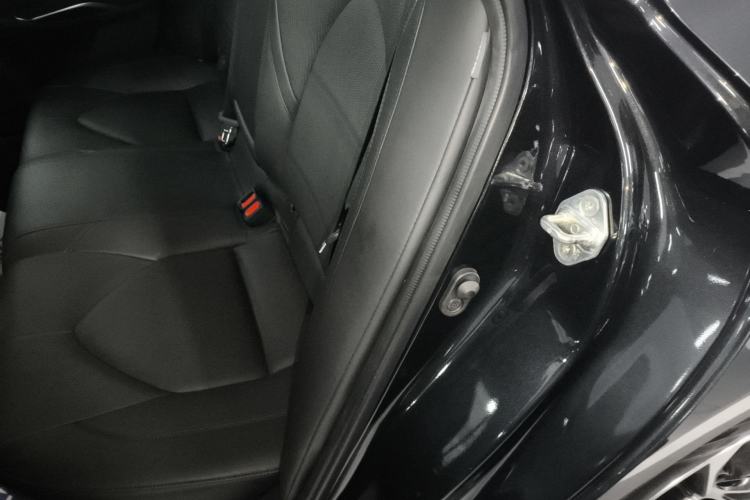 Used Toyota Avalon 2022 2.0L Luxury Edition Left Rear Seat