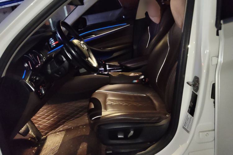 Used BMW 5 Series 2018 Revised Version 530Li Leading Edition Luxury Package Left Front Seat