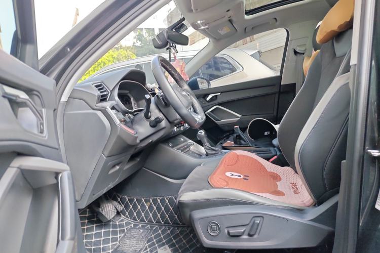 Used Audi Q3 2019 35 TFSI Fashion Dynamic Model
