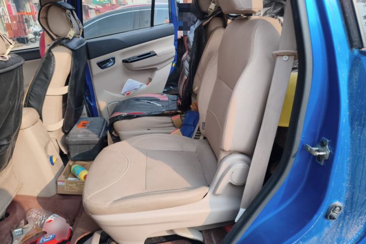 Used Jinbei 750 2015 1.5L Flagship Model
