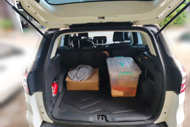 Used Ford Kuga 2017 EcoBoost 180 Two-Wheel-Drive Platinum Edition Trunk