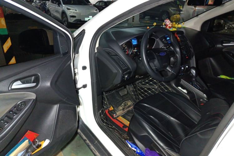 Used Ford Focus 2012 Hatchback 1.6L Automatic Comfort Model
