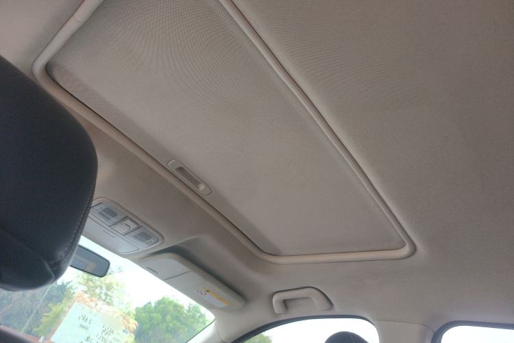 Used Dongfeng Fengon 580 2016 Revised Version 1.5T CVT Luxury Edition Headliner