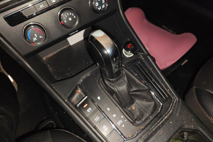 Used Volkswagen Lavida 2021 1.5L Automatic Comfort Edition
