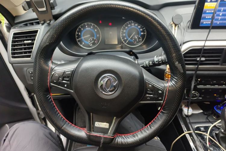 Used Dongfeng Fengon S560 2018 1.8L CVT Elite Model 7 Seats
