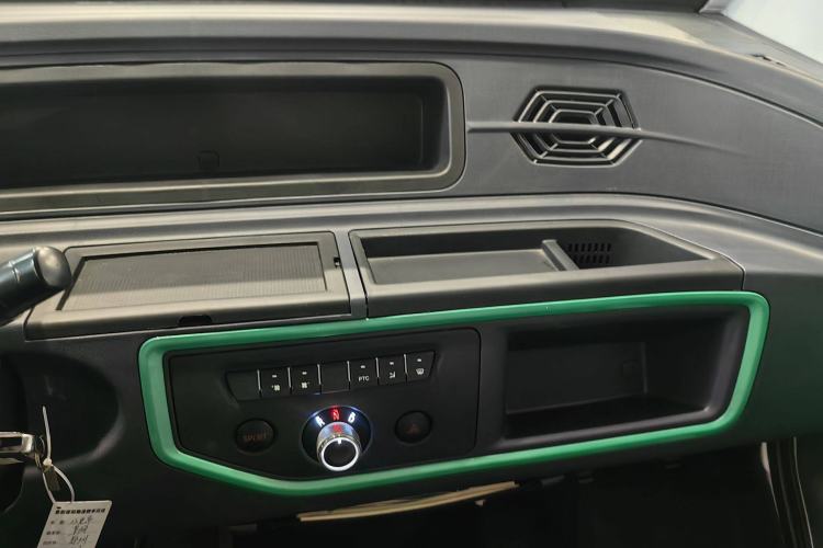 Used Chengshi 01 2023 Light Edition 1.5kW Charging Single-Row Closed-Body 2-Seater Cargo Van