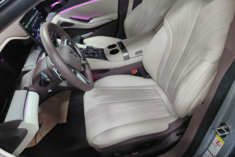 Used Denza Z9GT 2024 1100 Four-Wheel Drive Ultra Version
