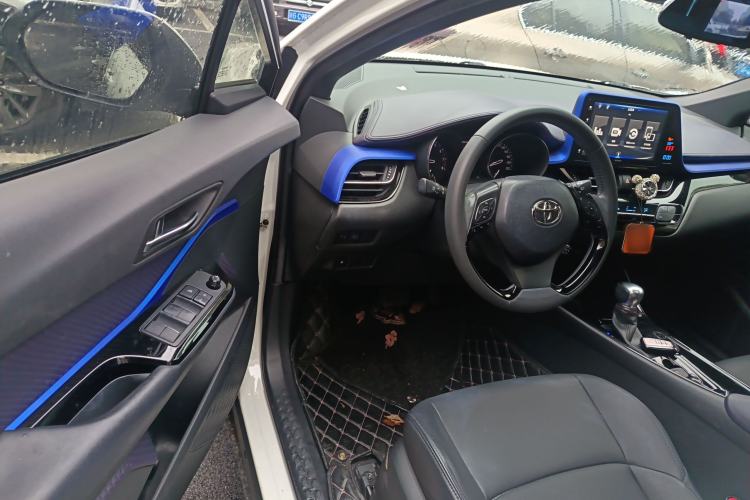 Used Toyota IZOA 2018 2.0L Yichi Edition China V Standard