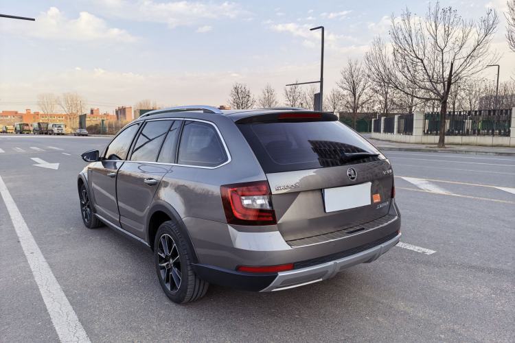 Used Skoda Octavia 2018 Station Wagon TSI230 DSG Luxury Edition
