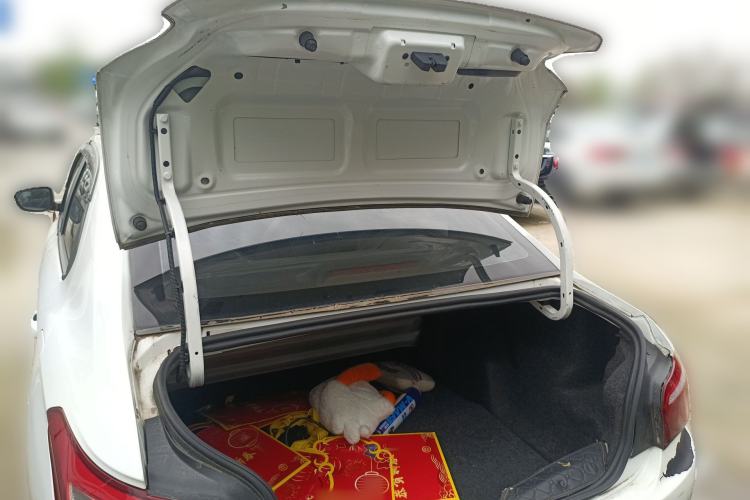 Used Citroen Elysee 2018 Revised Version 1.6L Manual Fashion Edition Trunk