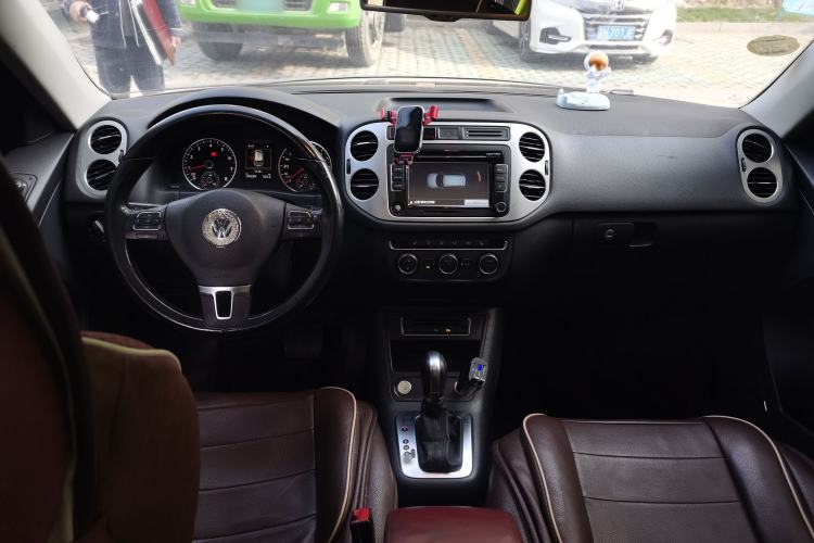 Used Volkswagen Tiguan 2015 2.0 TSI Automatic All-Wheel Drive Flagship Edition