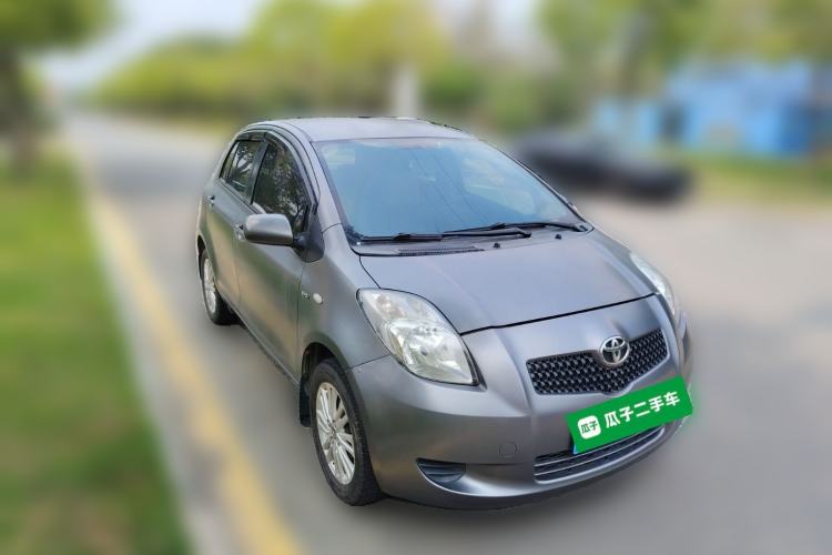 Used Toyota Yaris 2009 1.6E Automatic Comfort Edition Front Right 45 Deg