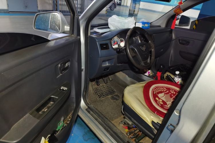 Used Wuling Rongguang V 2015 1.5L Base Version Driver Seat