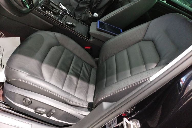 Used Volkswagen Phideon 2019 380TSI Two-Wheel Drive Business Edition China VI Standard
