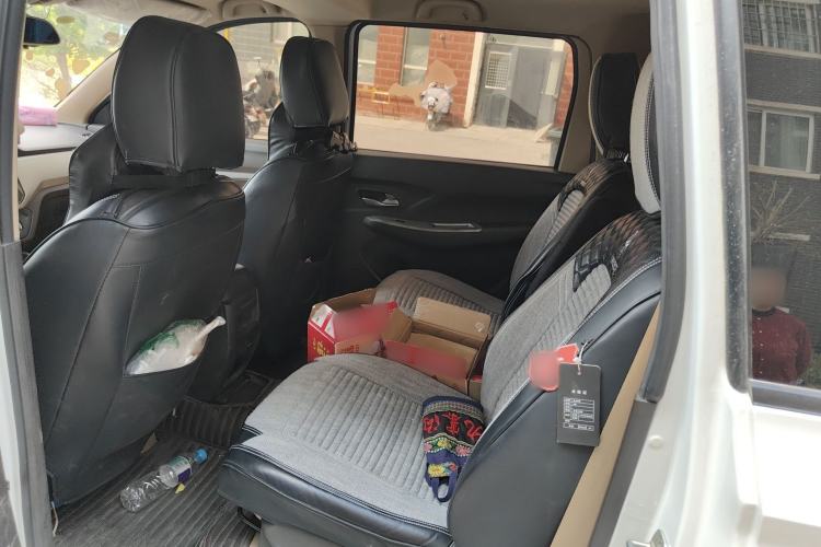 Used Wuling Hongguang 2018 1.5L S Comfort Model L2B Left Rear Seat