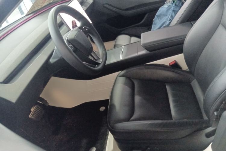 Used Tesla Model 3 2023 Rear-Wheel-Drive Version Left Front Seat