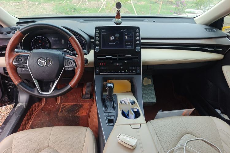Used Toyota Avalon 2019 2.5L Touring Premium Version China VI Standard
