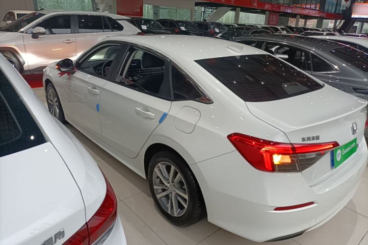 Used Honda Civic 2023 240TURBO CVT Dynamic · Center Stage Special Edition
