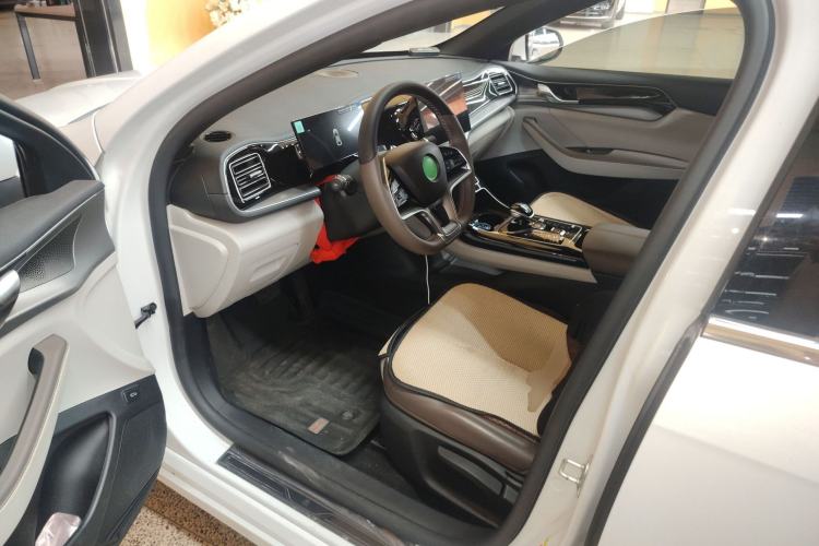 Used BYD Qin PLUS 2024 Honor Edition EV 420KM Leading Model
