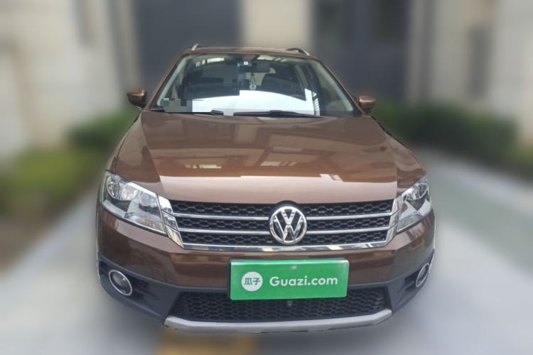 Used Volkswagen Cross Lavida 2014 1.6L Automatic Front