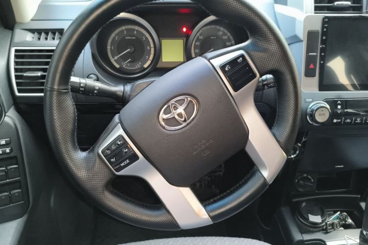 Used Toyota Prado 2016 2.7L Automatic Luxury Edition
