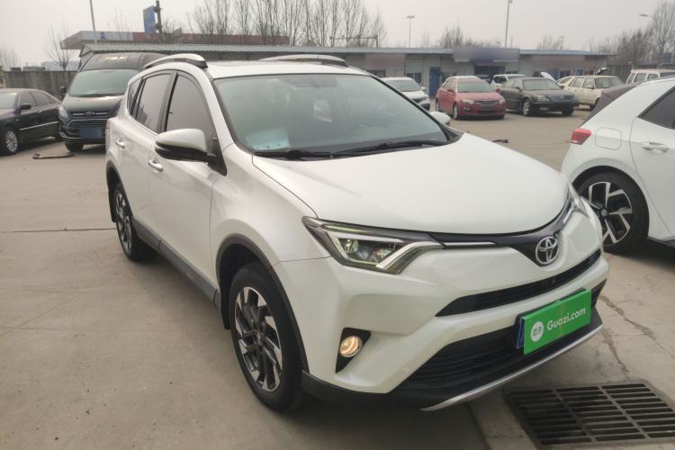 Used Toyota RAV4 2016 2.5L Automatic 4x4 Elite Edition Front Right 45 Deg