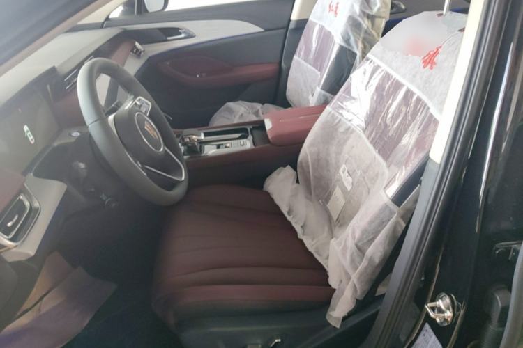 Used Hongqi H5 2025 2.0T Automatic Flag Edition – 500 000 Units Commemorative Version
