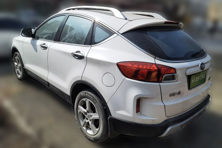 Used Bestune X80 2013 2.0L automatic comfort version
