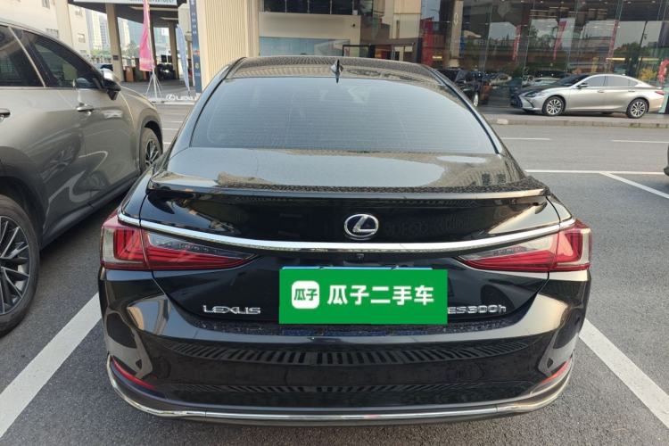 Used Lexus ES 2020 300h Premier Edition Rear