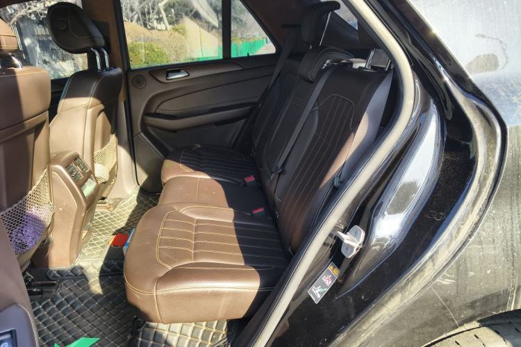 Used Mercedes-Benz GLE 2018 GLE 320 4MATIC Luxury Collection Edition Left Rear Seat