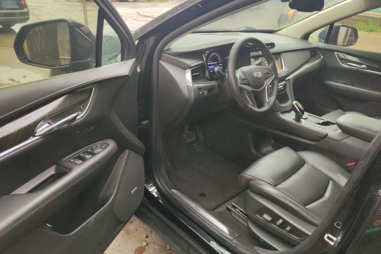 Used Cadillac XT5 2017 Anniversary Edition 28T Four-Wheel Drive Luxury Model
