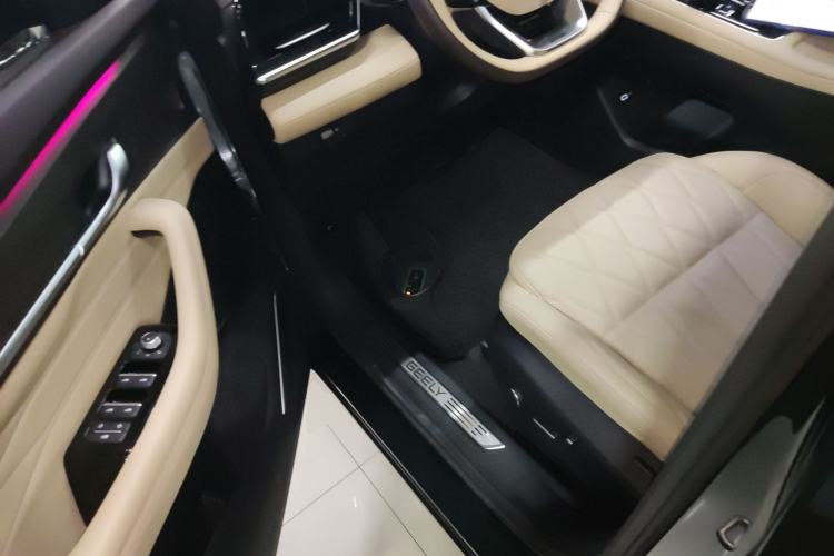 Used Geely Auto Monjaro L 2025 Dongfang Yao 2.0TD Automatic All-Wheel-Drive Wangyue Edition
