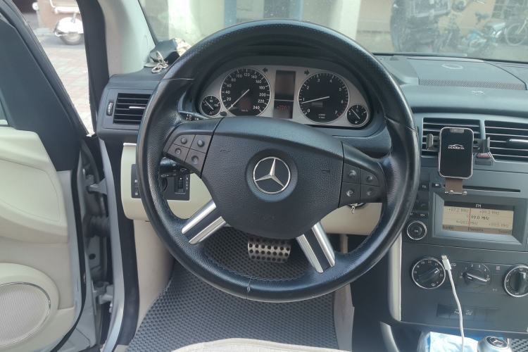 Used Mercedes-Benz B-Class 2009 B 200 Fashion Model Steering Wheel