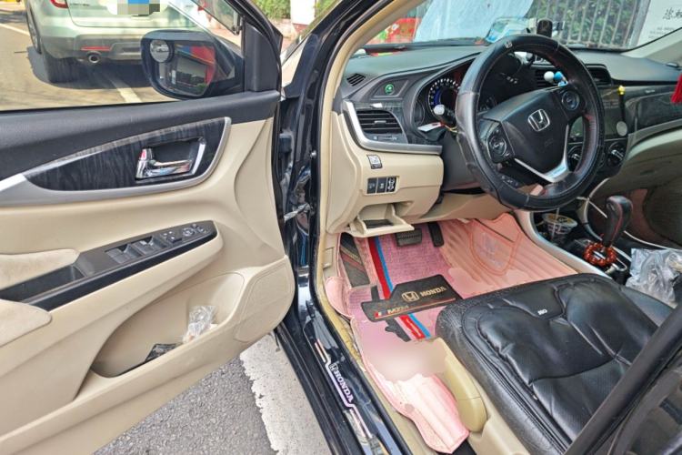 Used Honda Crider 2013 1.8L automatic luxury edition
