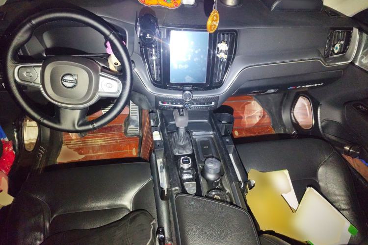 Used Volvo XC60 2019 T5 4x4 Smart Edition China V Standard
